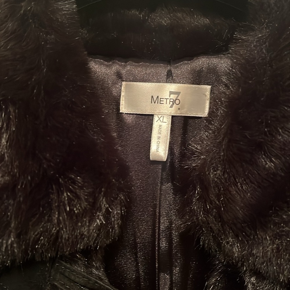 Black Faux Fur Vest - Picture 3 of 5